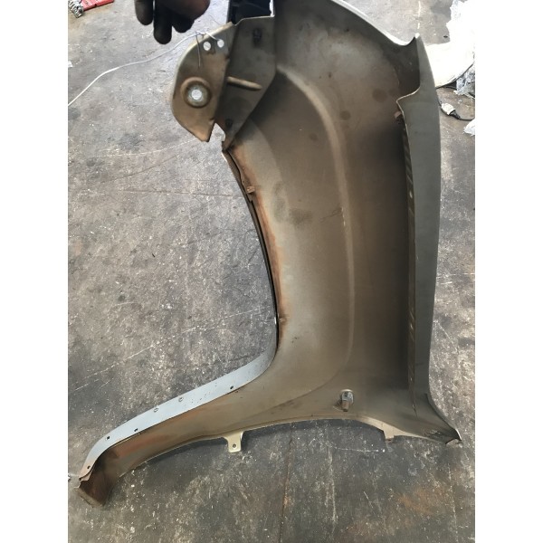 Pára-lama Dianteiro Direito Amarok 2019 Original Usado